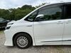 人気色の白色ボディ、モデリスタエアロ付き！